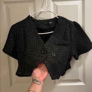 Button short sleeve crop top